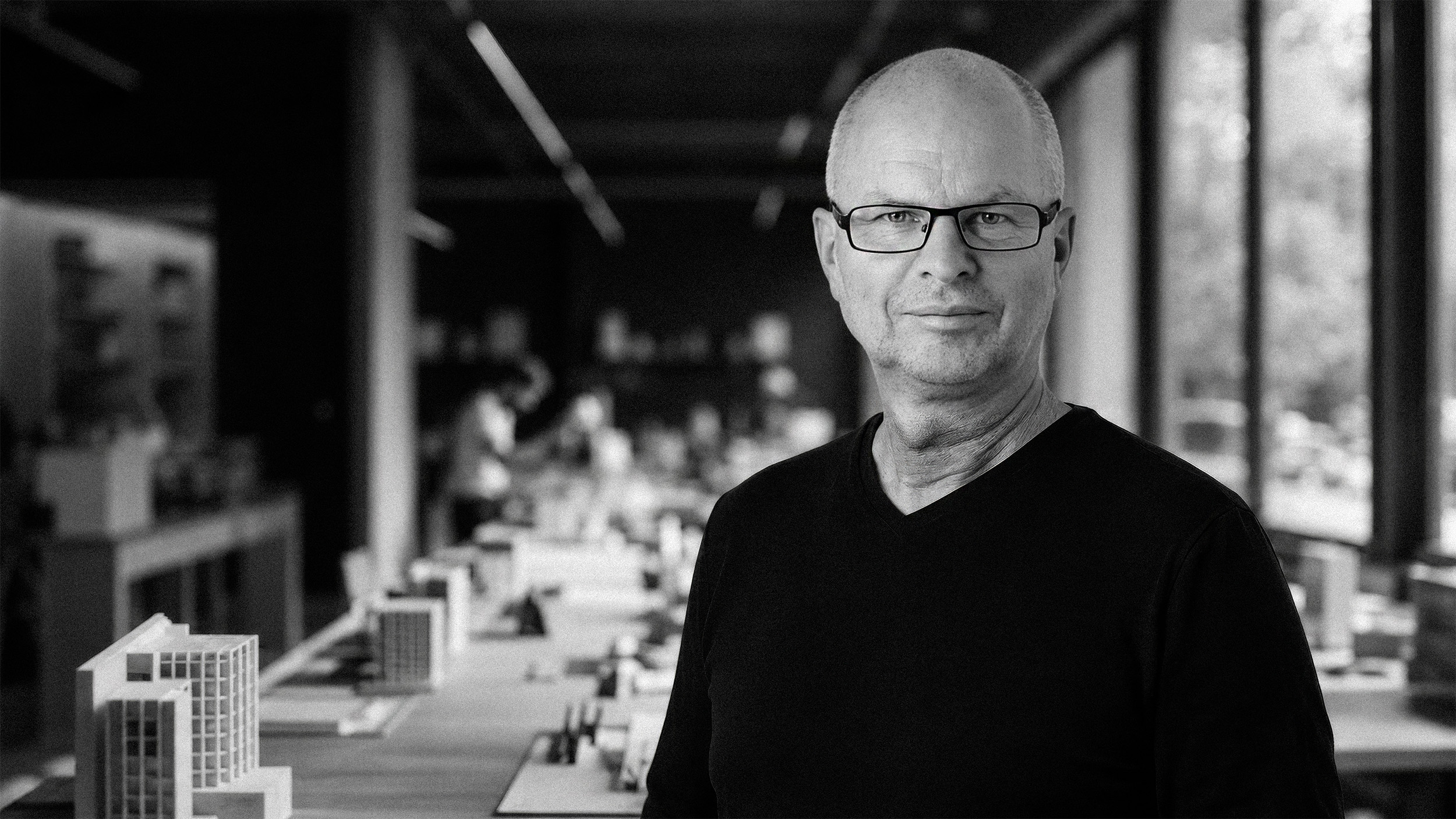 Burkard Hauck im Modellbauatelier